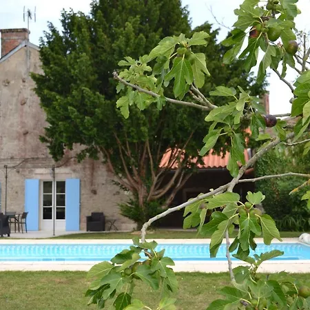 Bed and Breakfast La Maison De Thiré