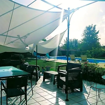 La Maison De Nocleg ze śniadaniem 3*