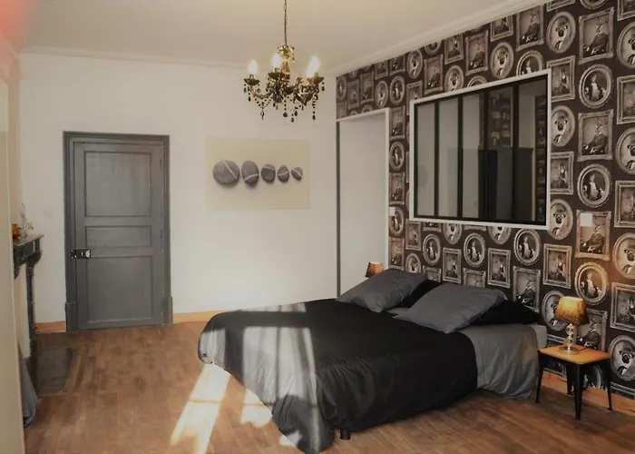 La Maison De Bed & Breakfast