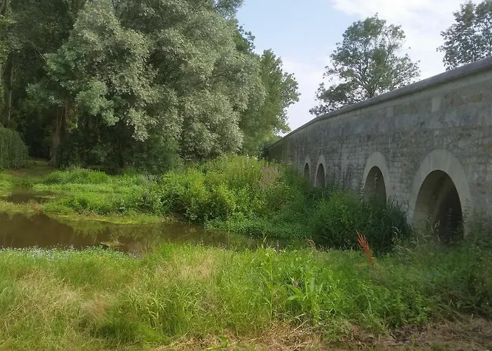 La Maison De Bed & Breakfast 3*