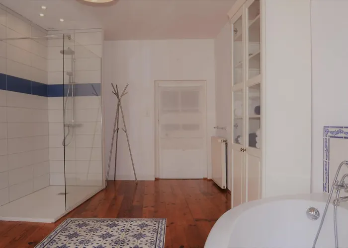 La Maison De Bed & Breakfast 3*