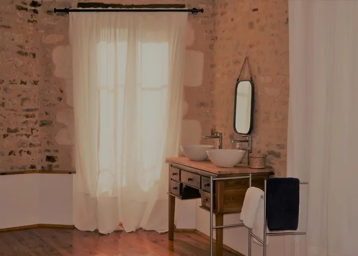 Bed & Breakfast La Maison De Thire